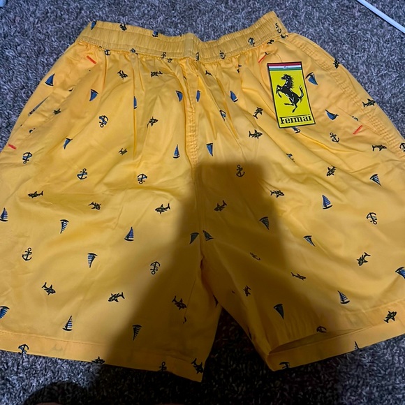 Shorts - Picture 1 of 2